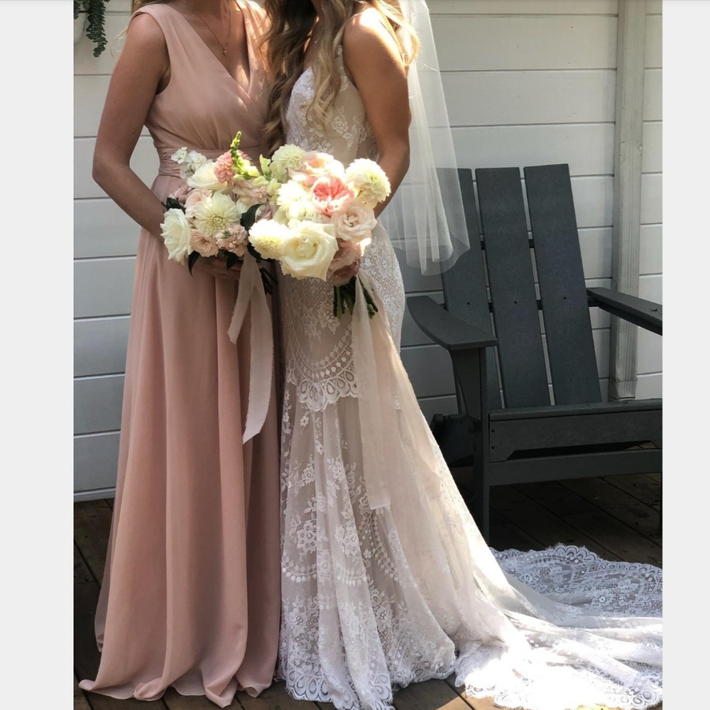 Thoughts of Hue Blush lulus bridesmaid dress Small